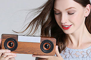 Subwoofer Bluetooth Speaker 2*4W Wooden-Made with FM Radio