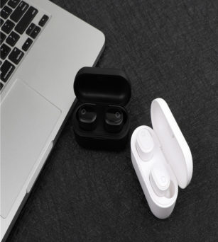 WYN-205  OEM order support  TWS earbuds with charging case